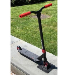 Hulajnoga wyczynowa Scootshop.cz Custom Longway X Bestial Wolf hulajnoga Czarny/Czerwony